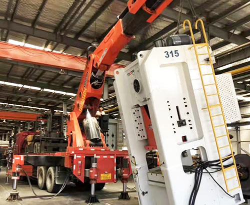 二七提升工作效率，选择优质折臂吊租赁服务